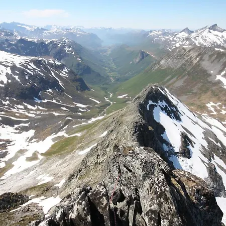 Romsdalseggen شقة *