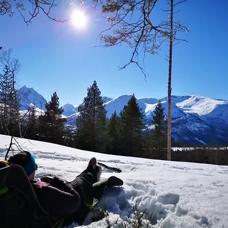 Romsdalseggen Apartamento Isfjorden